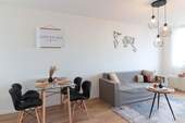 Wohnzimmer - 2 Zimmer Etagenwohnung zum Kaufen in Gersthofen
