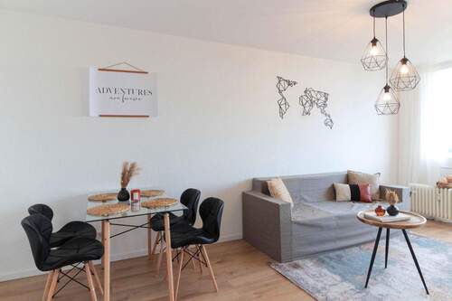 Wohnzimmer - 2 Zimmer Etagenwohnung zum Kaufen in Gersthofen