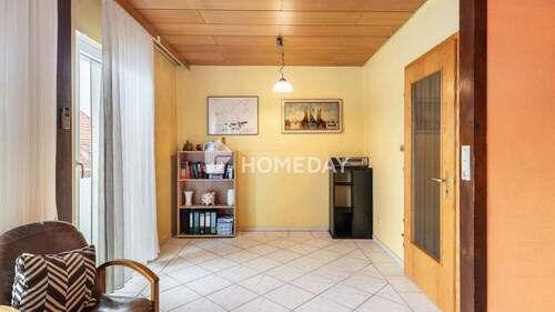 1. OG Wohnzimmer 3 - 