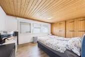 Schlafzimmer 1. OG - 