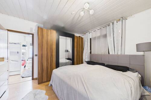 Schlafzimmer EG - 
