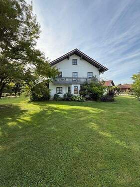 Ansicht - Attraktives Mehrfamilienhaus - Wohnen und Vermieten unter einem Dach