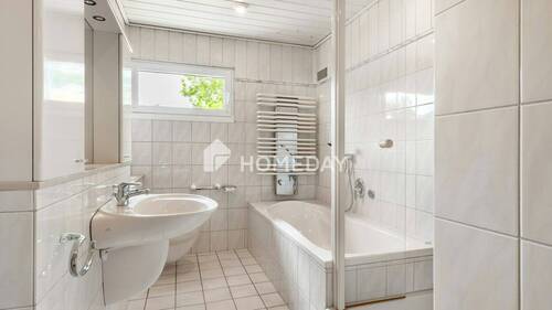 EG Badezimmer 1 - 
