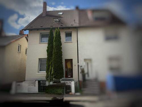 Straßenansicht - ...mit Retrocharme in zentraler Lage!!!