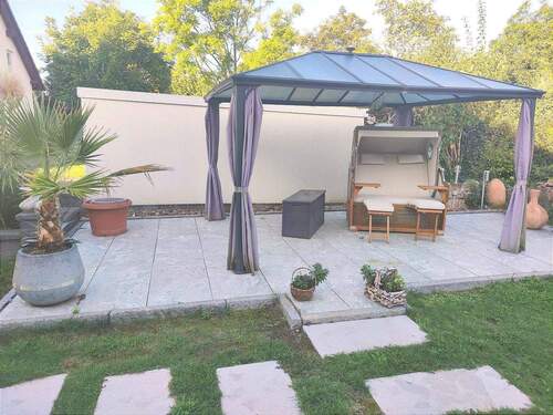 Terrasse im Garten - 9 Zimmer Einfamilienhaus in Erfurt