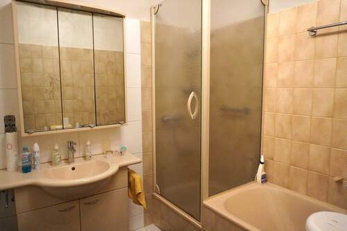 Bad (Wanne & Dusche) - 