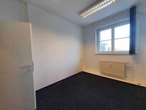 20220120_094951.jpg - Büro mit 275,00 m&sup2; in Magdeburg zur Miete