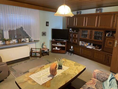 Wohnzimmer - 5 Zimmer Einfamilienhaus in Enkirch