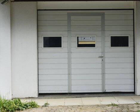 .. viel Platz für Ihr Fahrzeuge ! - 