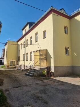 Hinteransicht - Mehrfamilienhaus, Wohnhaus mit 266,00 m² in Crimmitschau zum Kaufen