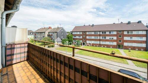Balkon 2 - Sofort frei! Ideal geschnittene 2-Zimmer-Wohnung mit Balkon und Tageslichtbad