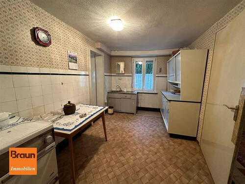 Wohnhaus mit Scheune, Trossingen, Küche EG - 