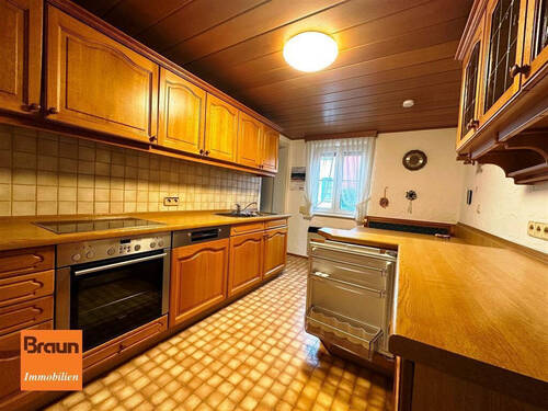 Wohnhaus mit Scheune, Trossingen, Küche OG - 