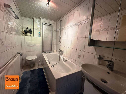 Wohnhaus mit Scheune, Trossingen, Zimmer OG - 