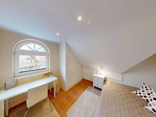 Schlafzimmer 2 im Dachgeschoss - 
