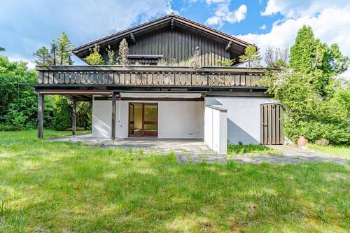 Hausansicht - Familienidyll in Oberhaching - Reiheneckhaus mit traumhaftem Südwest-Garten