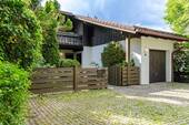 Hausansicht - 5 Zimmer Reihenendhaus in Oberhaching