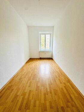 WhatsApp Image 2025-04-17 at 07.59.02(1) - Etagenwohnung mit 117,50 m&sup2; in Chemnitz zur Miete