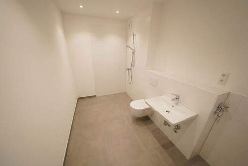 Badezimmer - Etagenwohnung mit 59,60 m&sup2; in Osnabrück zur Miete
