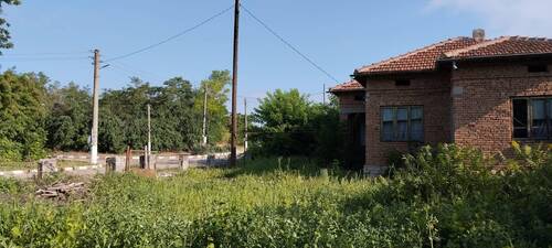 Bild 2 - 5 Zimmer Mehrfamilienhaus, Wohnhaus zum Kaufen in Izvorovo