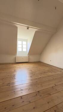 Dachzimmer (aktuell Lagerfläche) - 