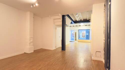 Erdgeschoss Blick zum Schaufenster - Mehrfamilienhaus, Wohnhaus mit 161,60 m² in Düsseldorf zum Kaufen