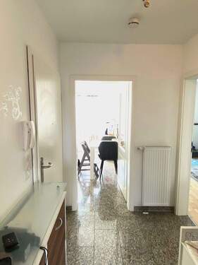Wohnflur Richtung Küche - 2 Zimmer Etagenwohnung in Hamburg-Harburg