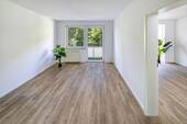 Wohnraum mit Balkon - 