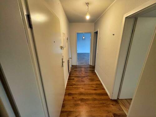 Flur - 3 Zimmer Etagenwohnung zum Kaufen in Achim