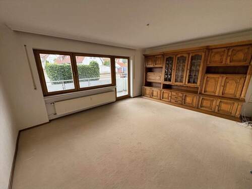 Wohnzimmer - 4 Zimmer Etagenwohnung in Albstadt