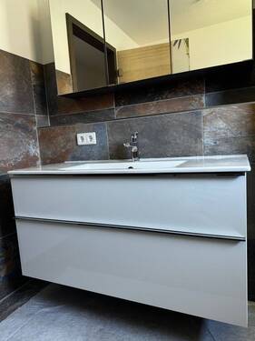 Modernes Badezimmerdesign - 