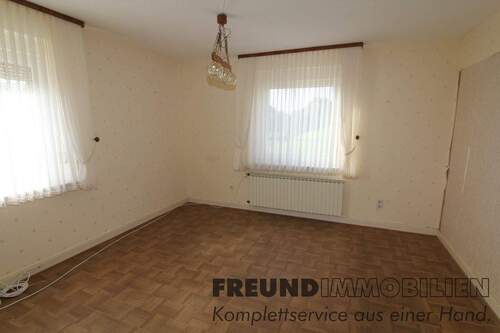 Zimmer 2 EG.JPG - 
