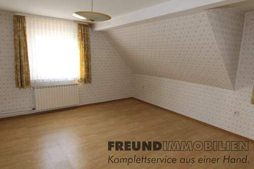Zimmer 2 OG.JPG - 