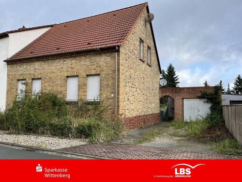 Haus mit Einfahrt - Handwerker Traum im Grünen - 49.000,00&nbsp;EUR Kaufpreis, ca.&nbsp; 100,00&nbsp;m&sup2;&nbsp;Wohnfl&auml;che