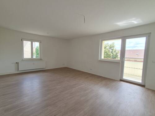 Wohnzimmer - 3 Zimmer Etagenwohnung zur Miete in Gera