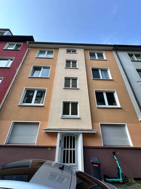 20241107 991 Hausansicht.jpg - helle und gut geschnittene 2-Zimmer-Wohnung in Essen-Rüttenscheid