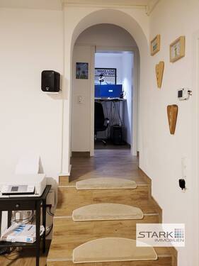 Treppe zum oberen Bereich - 