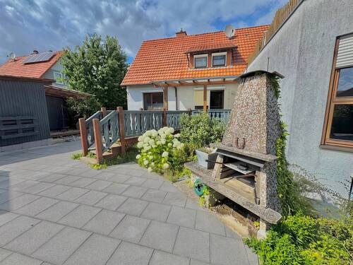 Zugang zur überdachten Terrasse - rückwärtiger Eingang zum Haus - 