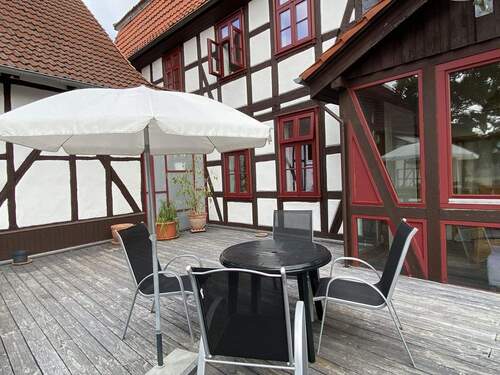 Wintergarten mit Zugang zur Terrasse - 