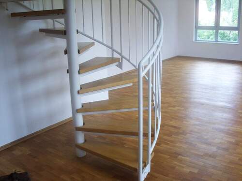 Wendeltreppe zur 2. Ebene - 