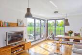 Das Wohnzimmer - 2 Zimmer Etagenwohnung zur Miete in Hohenschäftlarn