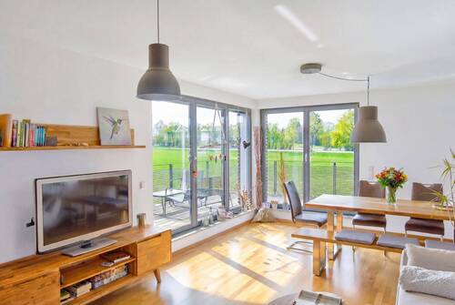 Das Wohnzimmer - 2 Zimmer Etagenwohnung zur Miete in Hohenschäftlarn