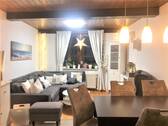 Wohnzimmer EG in der größere Wohneinheit - 