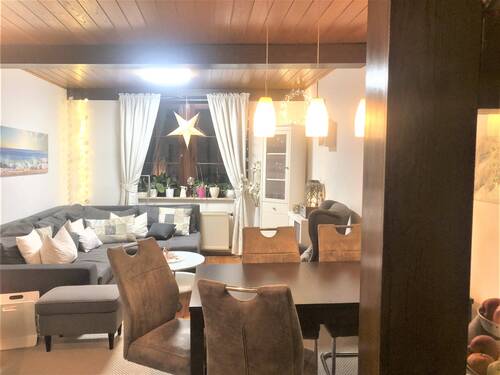Wohnzimmer EG in der größere Wohneinheit - 