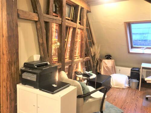 Arbeitszimmer 1.OG in der größeren Wohneinheit - 