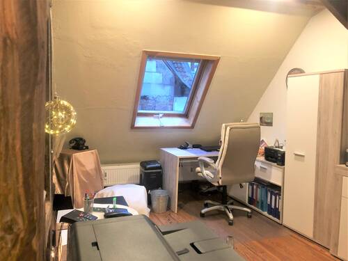 Arbeitszimmer 1.OG in der größeren Wohneinheit - 
