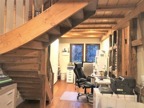 Arbeitszimmer 1.OG in der größeren Wohneinheit - 
