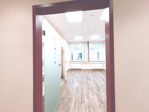 Eingang_Wartezimmer - 