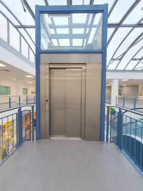 Aufzug - Büro in Dessau-Roßlau