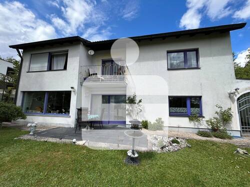 Titelbild - Viel Platz und toller Blick inklusive!...Haus mit Einliegerwohnung in Falkendorf